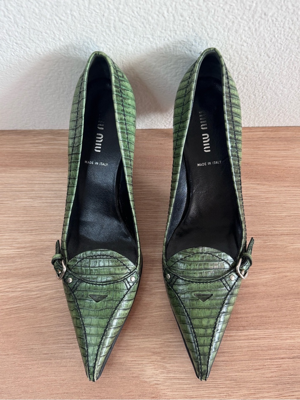 Vintage Miu Miu Croc Embossed Kitten Heels - Picture 4 of 16